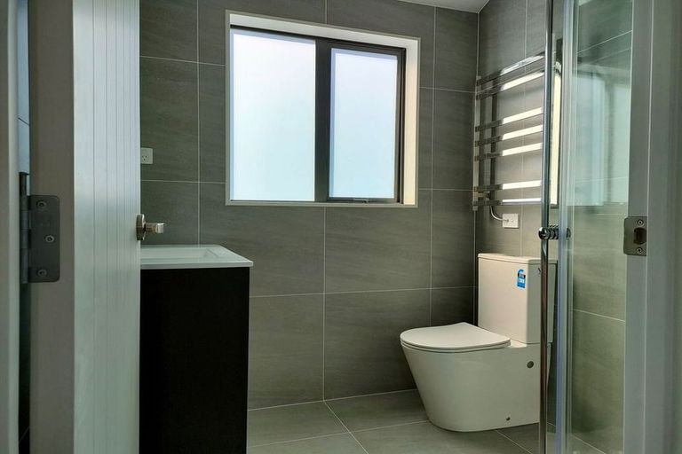 Photo of property in 147a Pigeon Mountain Road, Half Moon Bay, Auckland, 2012