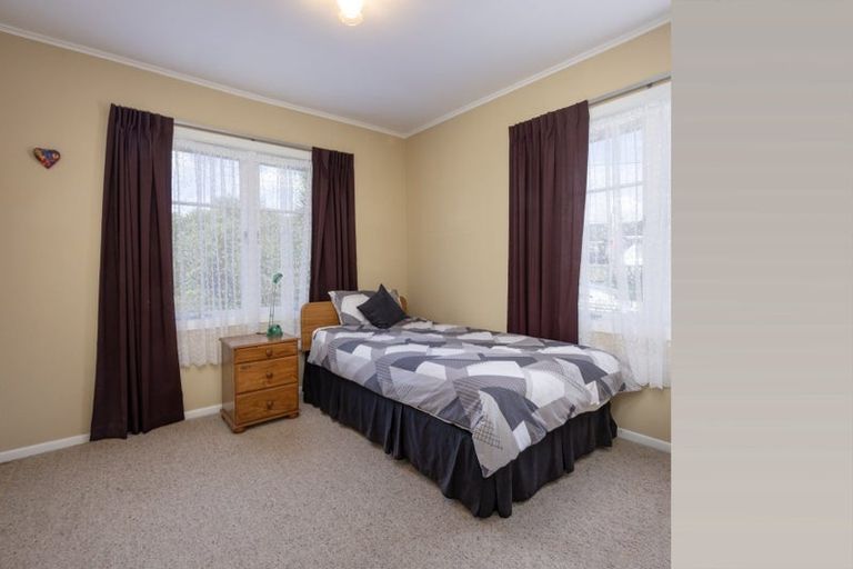 Photo of property in 31 Fairdene Avenue, Henderson, Auckland, 0610