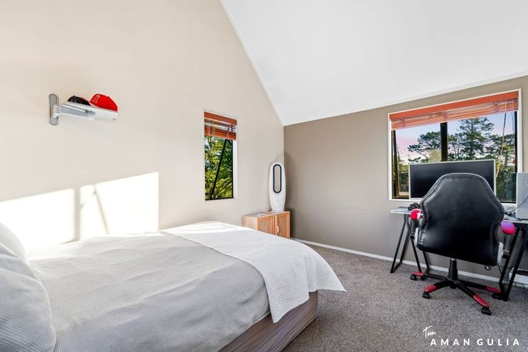 Photo of property in 33 Waipuia Place, Greenhithe, Auckland, 0632