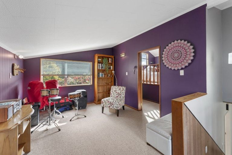 Photo of property in 68 Holborn Drive, Stokes Valley, Lower Hutt, 5019