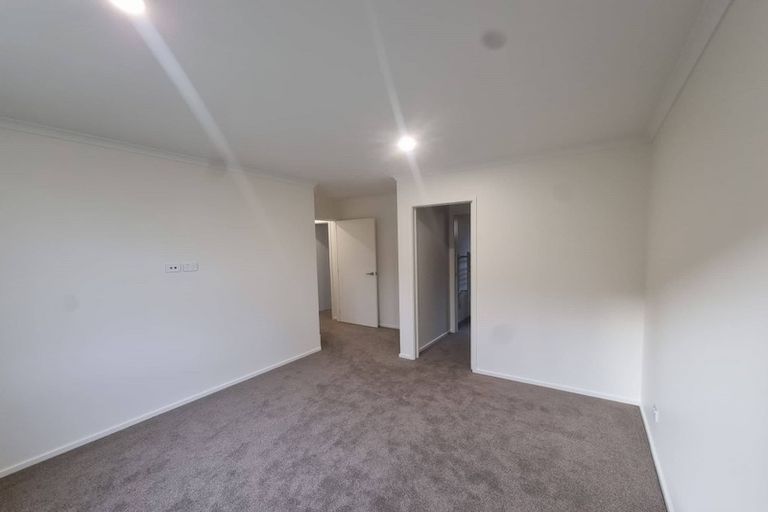 Photo of property in 24 Wautaiti Drive, Riverhead, 0820