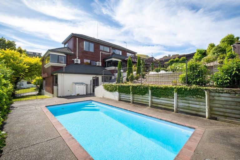 Photo of property in 9 Cumberland Rise, Taradale, Napier, 4112