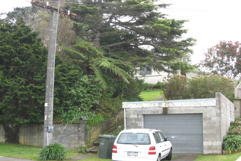 Photo of property in 1 Junction Street, Welbourn, New Plymouth, 4310