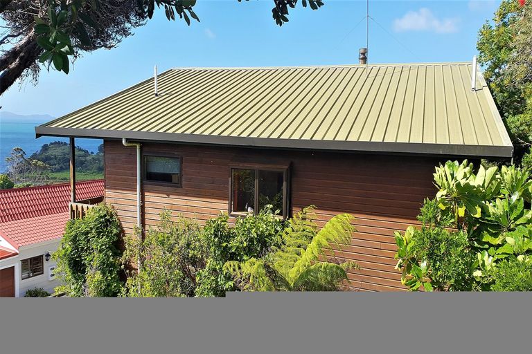 Photo of property in 26 Bay View Road, Cable Bay, 0420