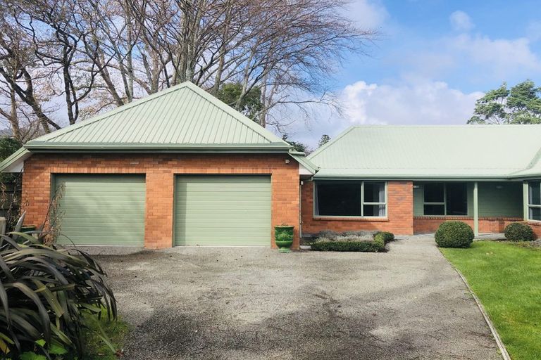 Photo of property in 386a Te Moana Road, Waikanae, 5036