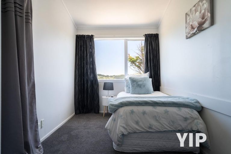 Photo of property in 18 Mandeville Crescent, Grenada Village, Wellington, 6037