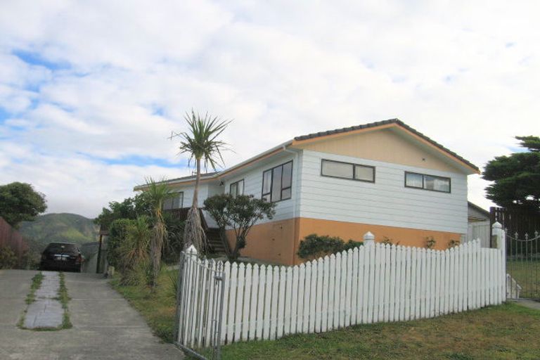 Photo of property in 79 Frobisher Street, Island Bay, Wellington, 6023