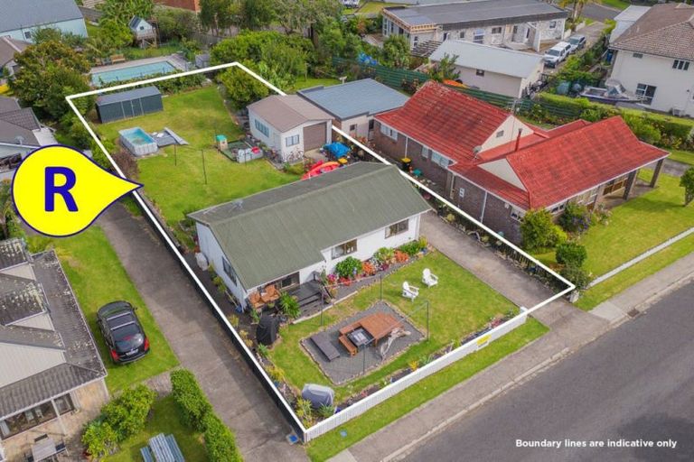 Photo of property in 29 Robinson Road, Whitianga, 3510