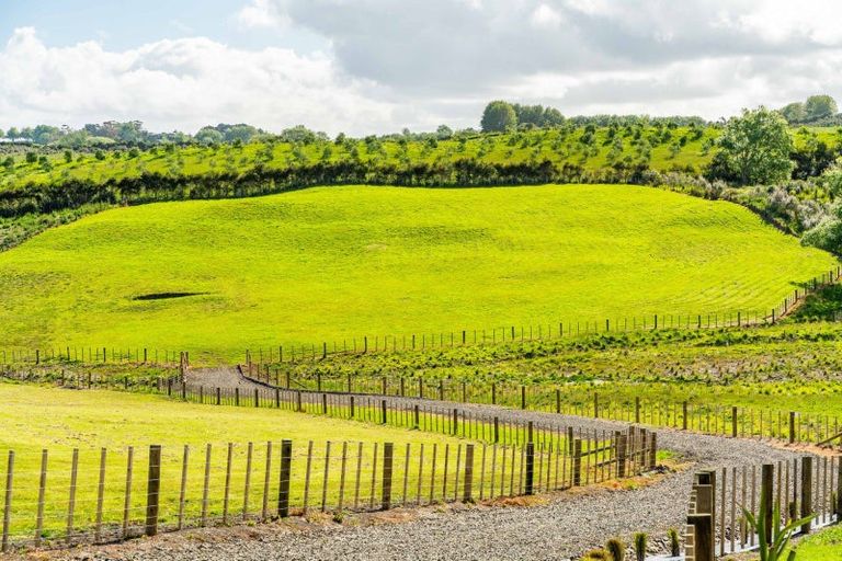 Photo of property in 20b Valley View Lane, Hakaru, 0975