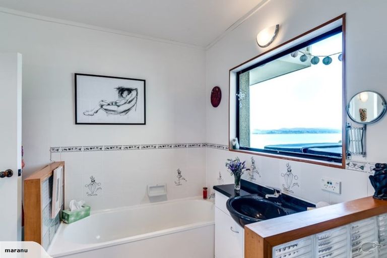 Photo of property in 2/3 Lighthouse Road, Bluff Hill, Napier, 4110