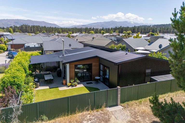 Photo of property in 12 Walker Place, Alexandra, 9320