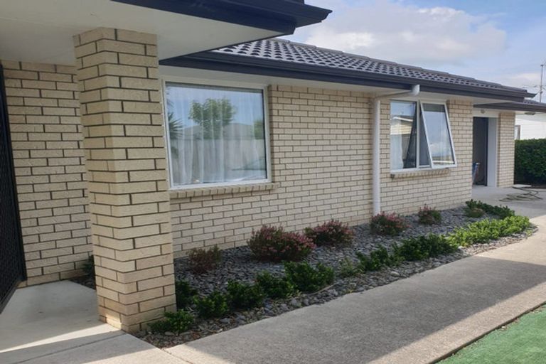 Photo of property in 30a Mellsop Avenue, Waiuku, 2123