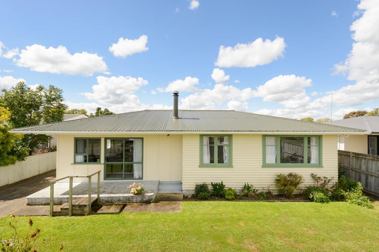 Photo of property in 79 Sutherland Crescent, Westbrook, Palmerston North, 4412