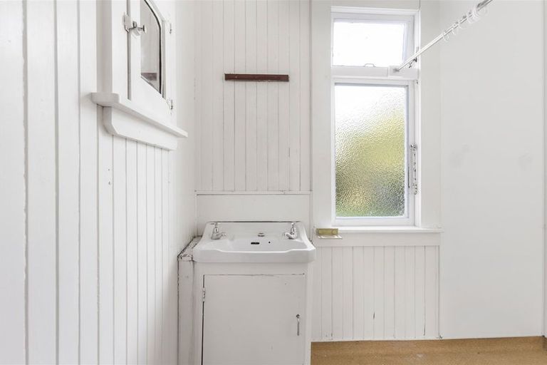 Photo of property in 34 Derby Street, Westport, 7825