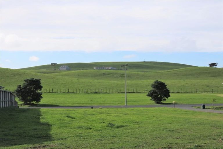 Photo of property in 15 Sunset Drive, Baylys Beach, Dargaville, 0377