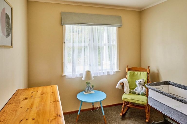 Photo of property in 10 Vista Grove, Kelson, Lower Hutt, 5010