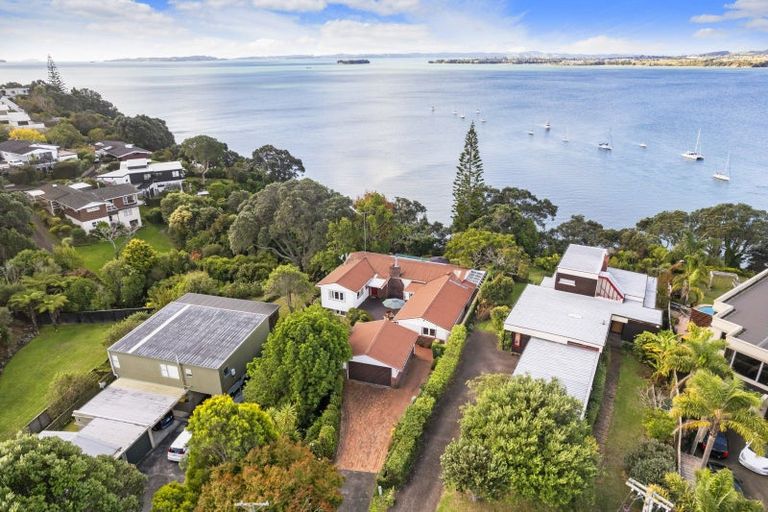 Photo of property in 16 Tui Vale Road, Shelly Park, Auckland, 2014