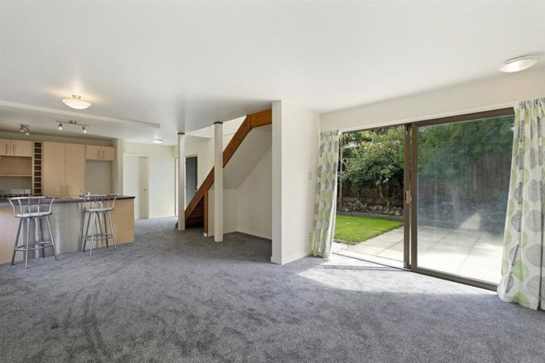 Photo of property in 2/124 Burwood Road, Burwood, Christchurch, 8083