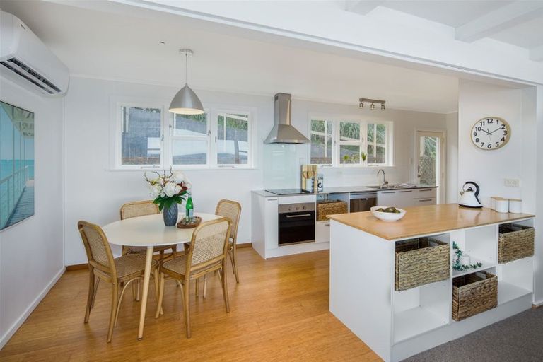 Photo of property in 55 High Street, Island Bay, Wellington, 6023