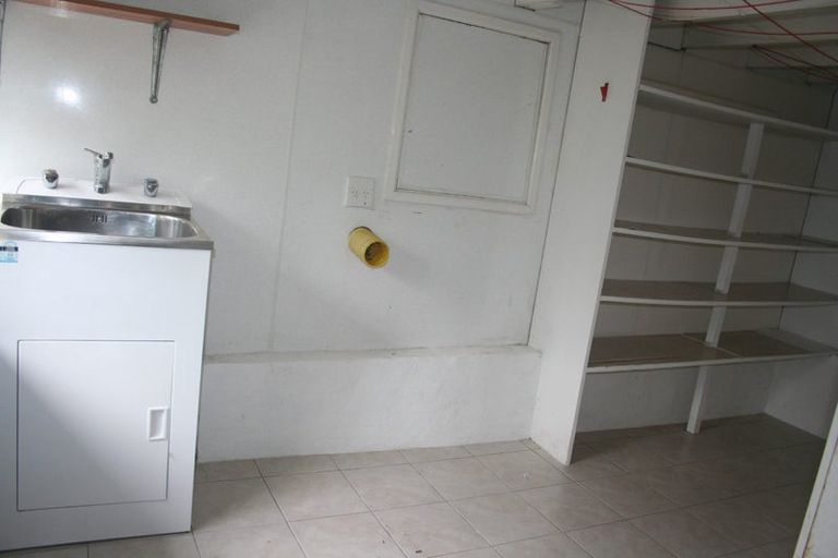 Photo of property in 1 Lynn Road, Bayview, Auckland, 0629