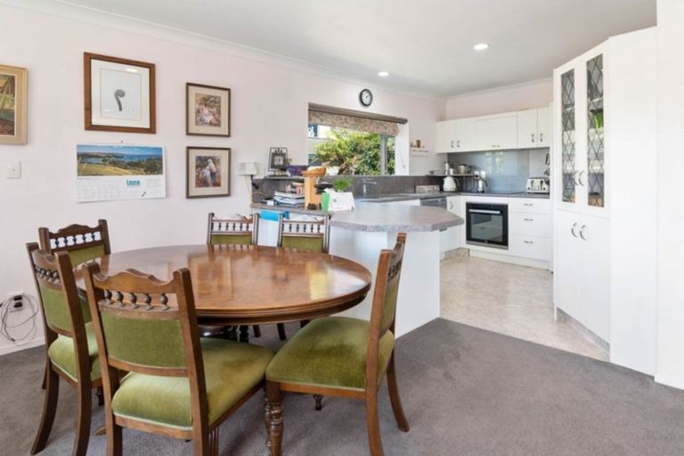 Photo of property in 72 Tawavale Street, Pukehangi, Rotorua, 3015