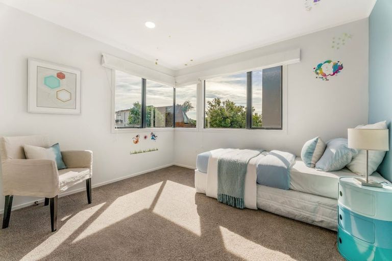 Photo of property in 3/4 Morrow Avenue, Bucklands Beach, Auckland, 2012