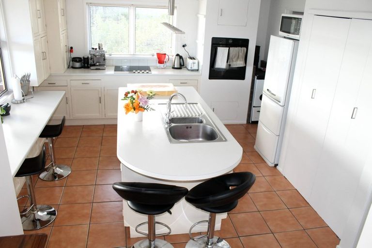 Photo of property in 6 Causeway Road, Haruru, 0204