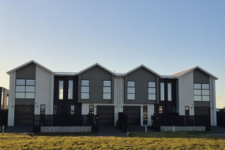 Photo of property in 29 Atutahi Lane, Papamoa, 3118