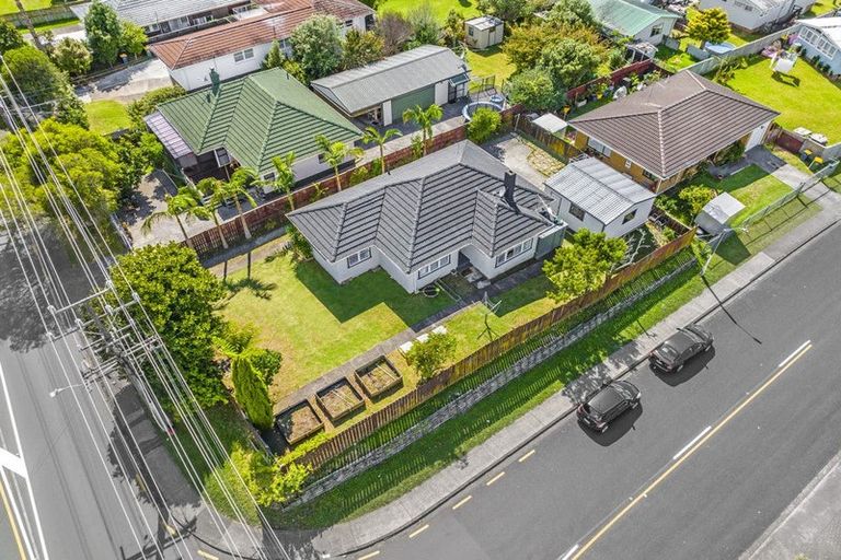 Photo of property in 63 Hepburn Road, Glendene, Auckland, 0602