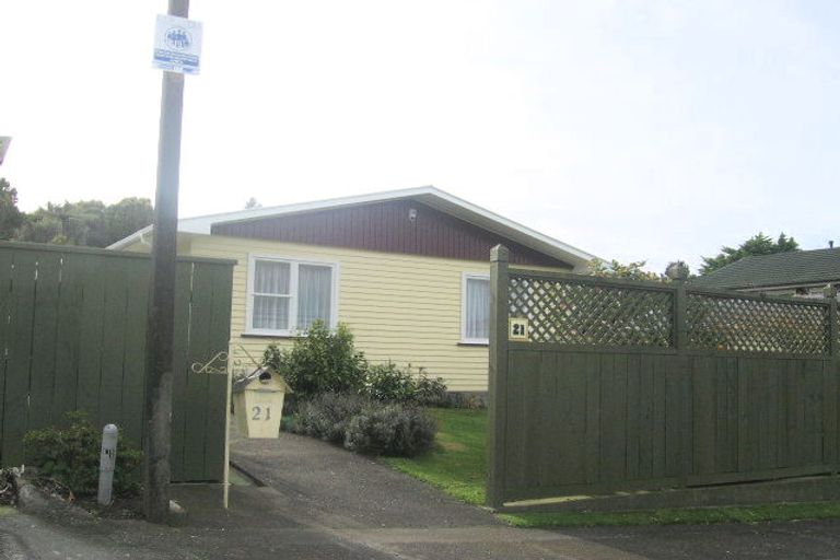 Photo of property in 21 Wattle Grove, Maungaraki, Lower Hutt, 5010