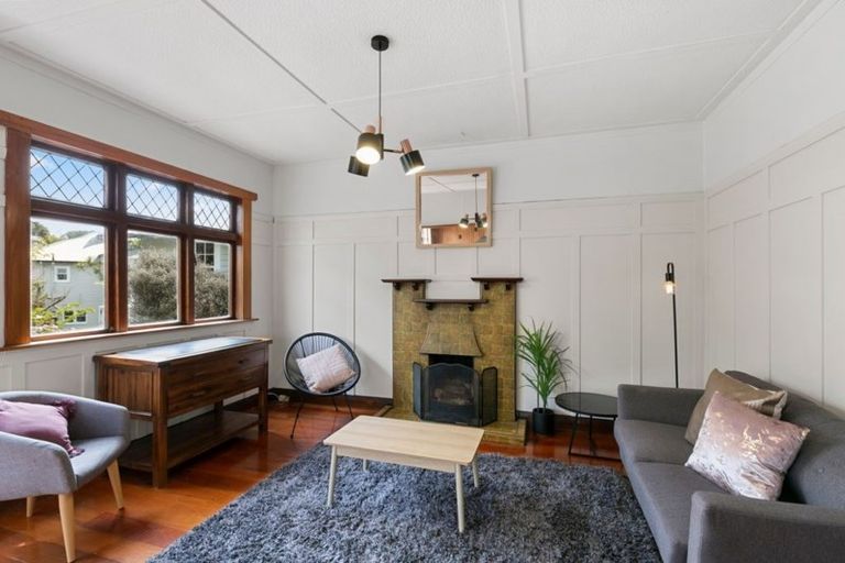 Photo of property in 10 Fraser Avenue, Johnsonville, Wellington, 6037