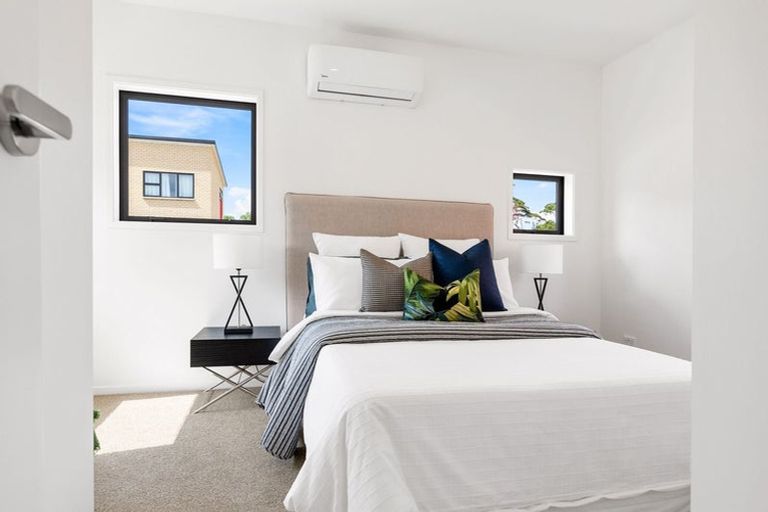 Photo of property in 2 Kotuitui Street, Manukau, Auckland, 2104