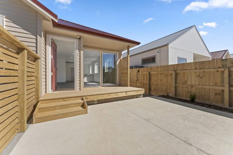 Photo of property in 4/5 Westminster Road, Wainuiomata, Lower Hutt, 5014