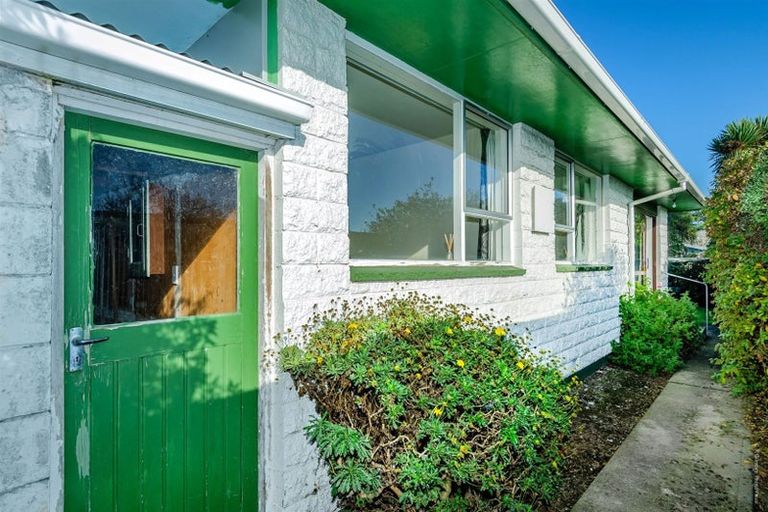 Photo of property in 2/34 Pinewood Avenue, North New Brighton, Christchurch, 8083