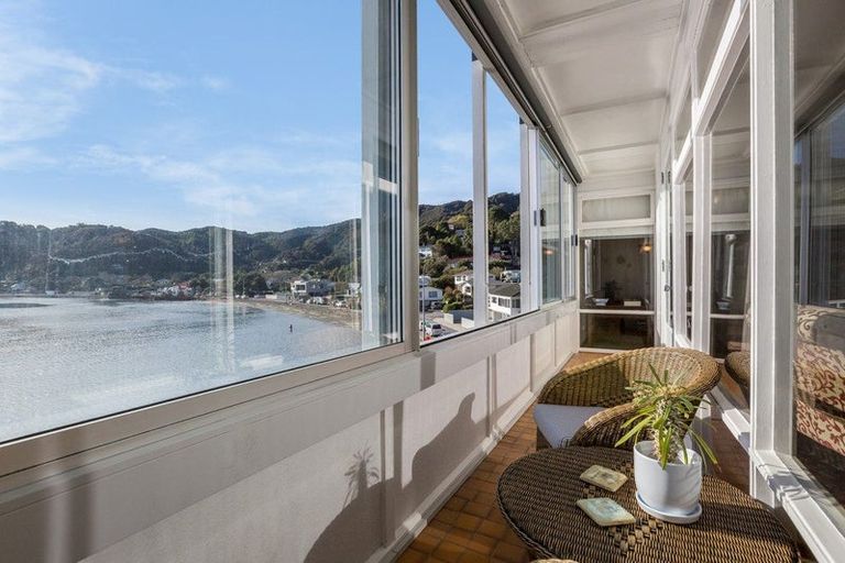 Photo of property in 4 Gill Road, Lowry Bay, Lower Hutt, 5013