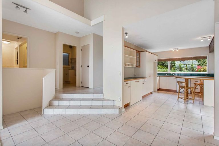 Photo of property in 1/26 Callender Place, Shelly Park, Auckland, 2014