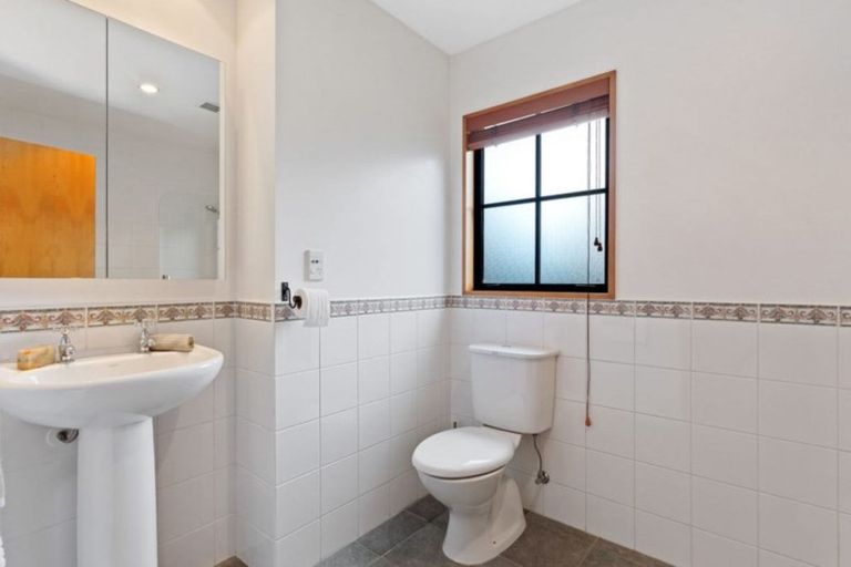 Photo of property in 323 Gardiners Road, Harewood, Christchurch, 8051