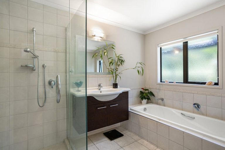 Photo of property in 80 Tarapatiki Drive, Whitianga, 3510