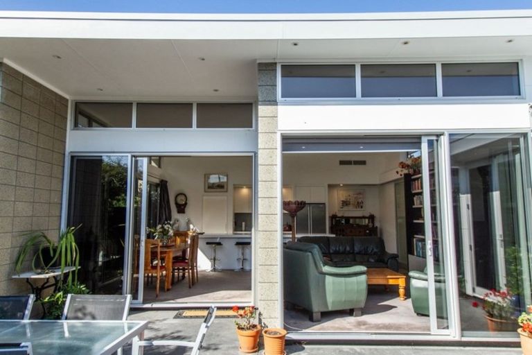 Photo of property in 5 Dovedale Avenue, Ilam, Christchurch, 8041