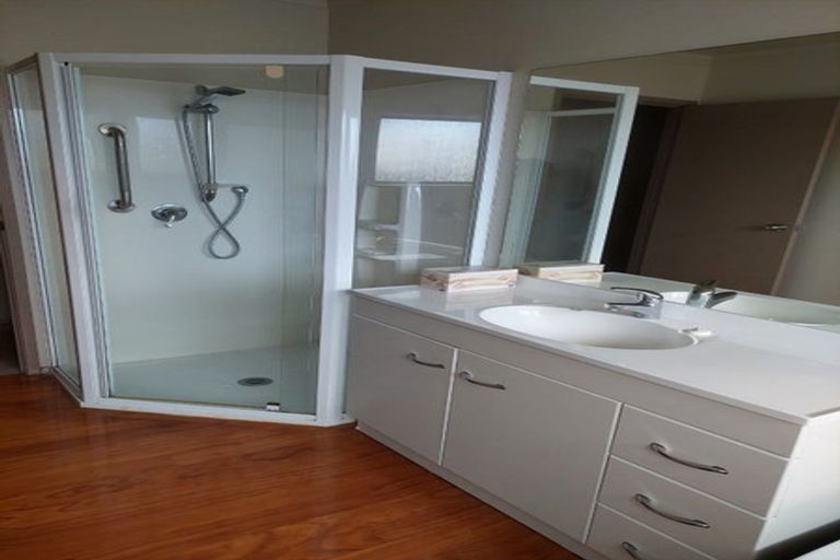 Photo of property in 10/482 Hibiscus Coast Highway, Orewa, 0931