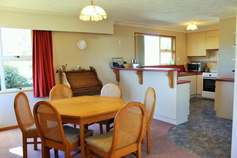 Photo of property in 6 Pop Andrew Drive, Te Anau, 9600