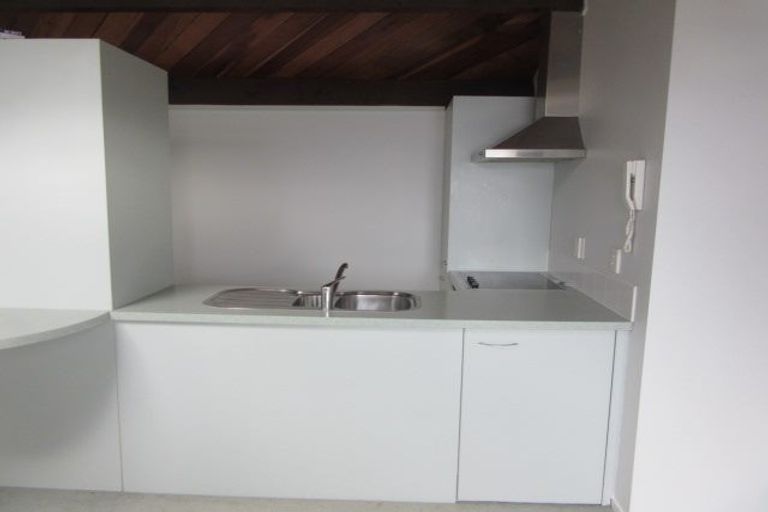 Photo of property in Metro Apartments, 22/220 Thorndon Quay, Pipitea, Wellington, 6011