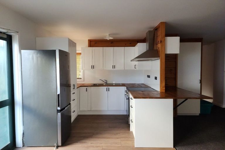 Photo of property in Te Awhina Apartments, 7/22 Sussex Street, Mount Cook, Wellington, 6021