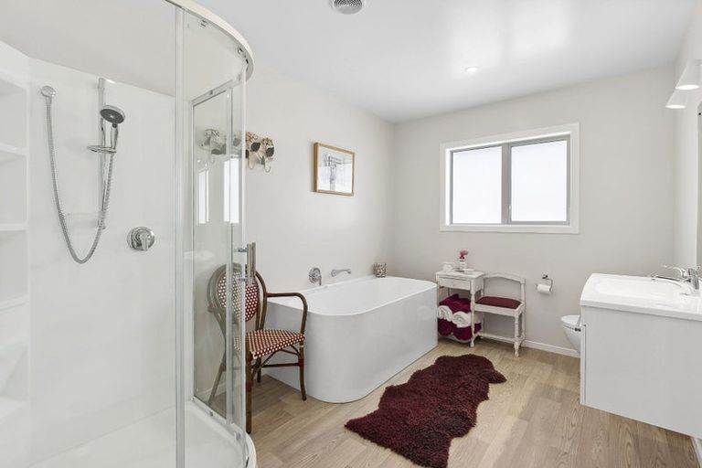 Photo of property in 12 Sentinel Drive, Lake Hawea, 9382