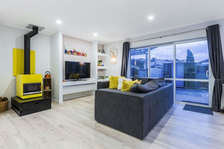 Photo of property in 10 Trispen Place, Camborne, Porirua, 5026