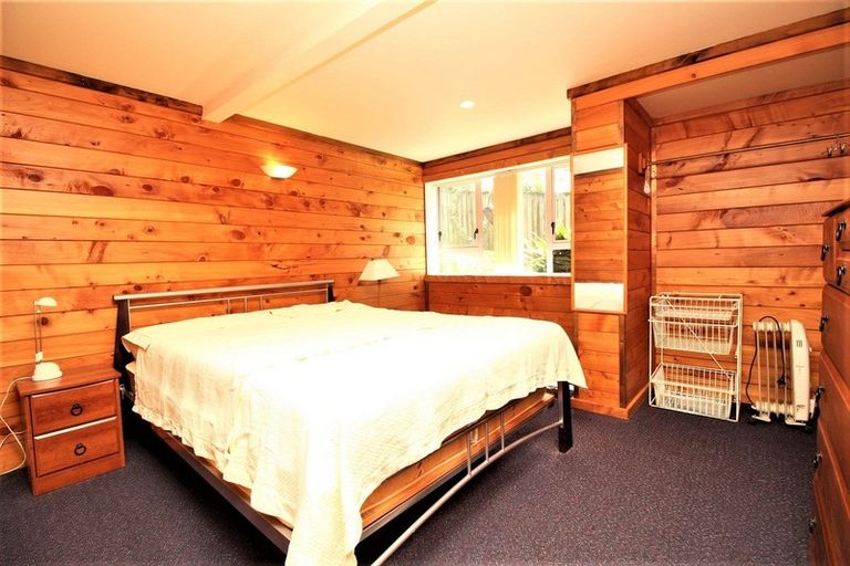 Photo of property in 35 South Lynn Road, Titirangi, Auckland, 0604