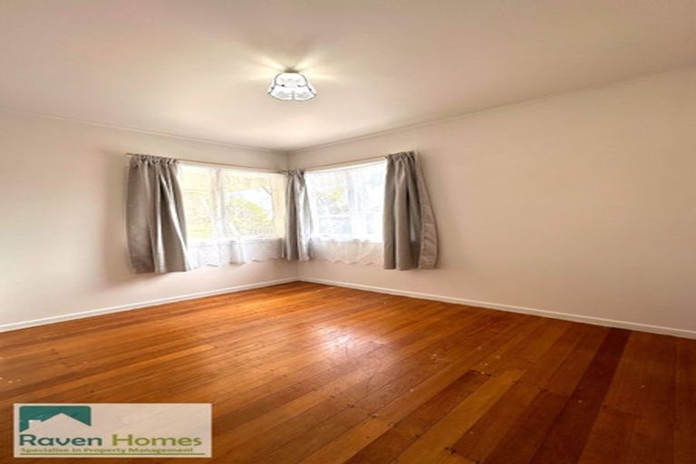 Photo of property in 14 Duncan Avenue, Te Atatu South, Auckland, 0610