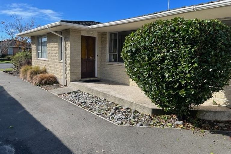 Photo of property in 1/61 Ambleside Drive, Burnside, Christchurch, 8053