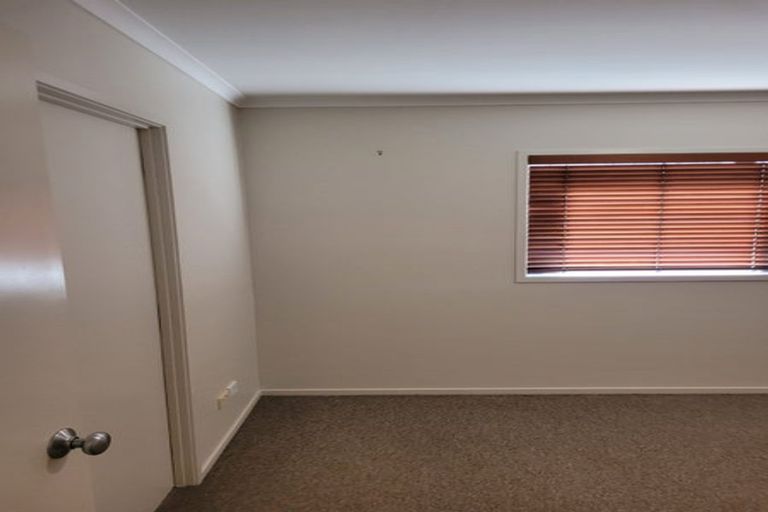 Photo of property in 57b Sabulite Road, Kelston, Auckland, 0602