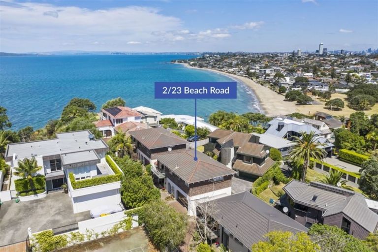 Photo of property in 2/23 Beach Road, Castor Bay, Auckland, 0620